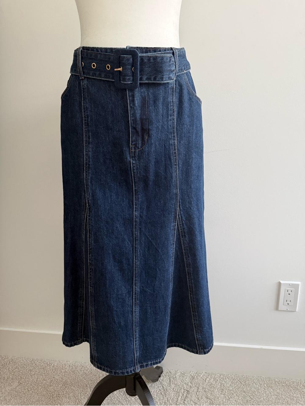 Brand new without tags. Classic Dark Blue Denim Midi Skirt with Belt